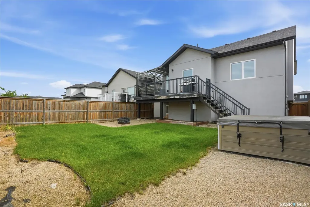 670 Fast Crescent Saskatoon SK S7W 0X1