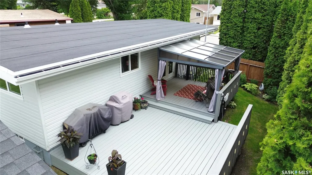 1801 Wilson Crescent Saskatoon SK S7J 2N8