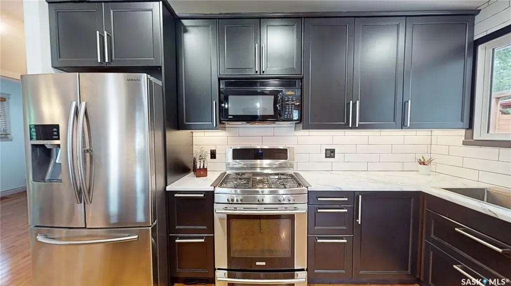 1801 Wilson Crescent Saskatoon SK S7J 2N8
