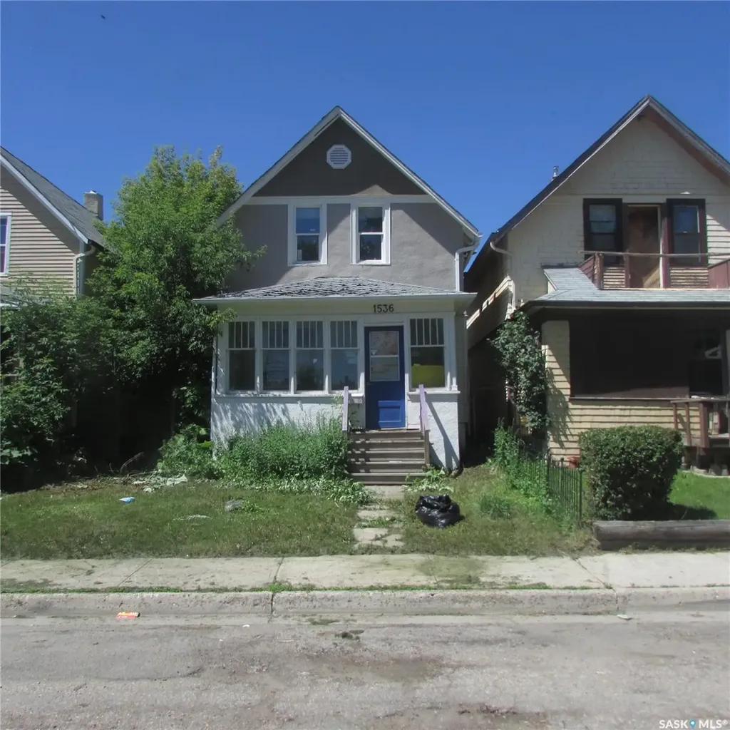 1536 Cameron Street Regina SK S4T 2T6