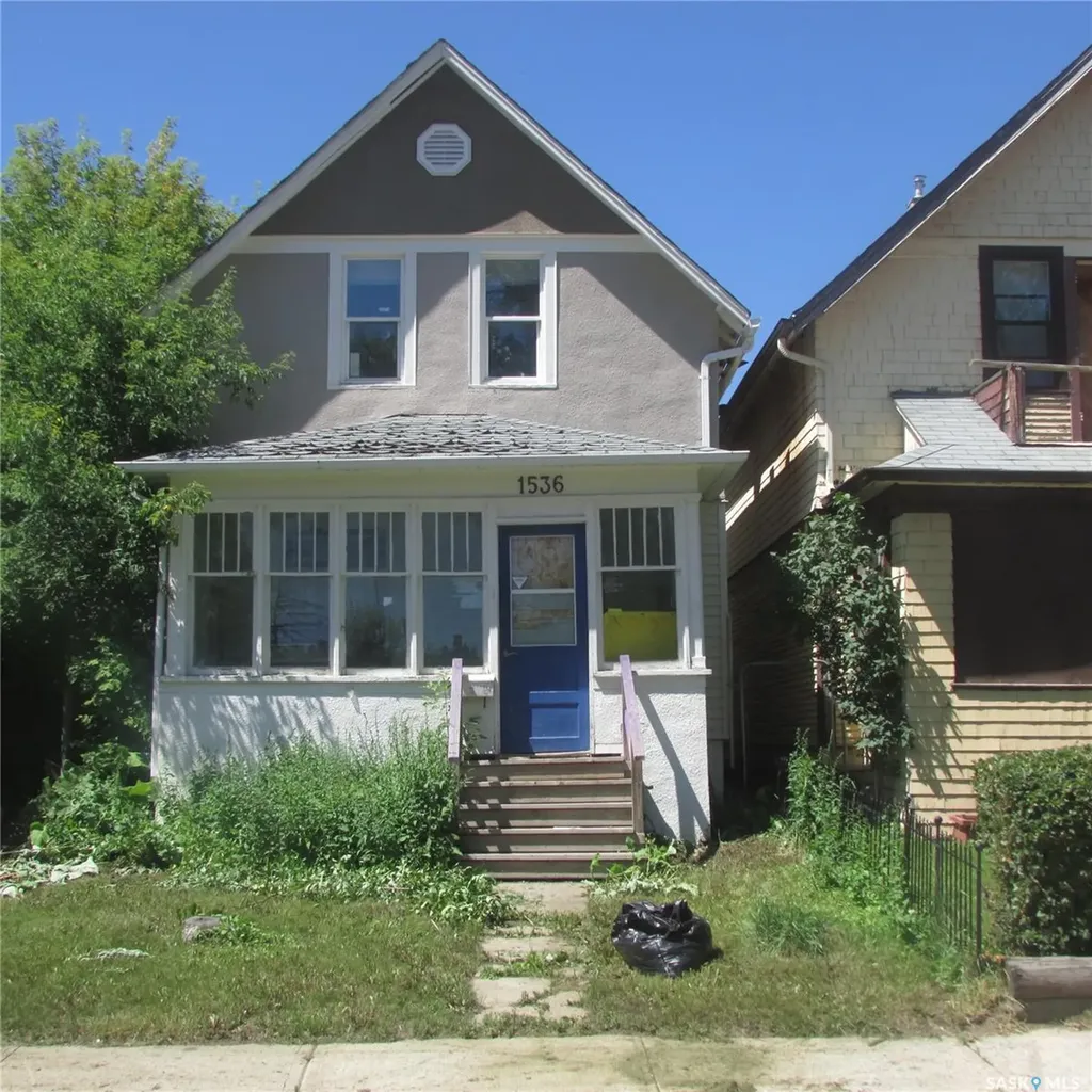 1536 Cameron Street Regina SK S4T 2T6