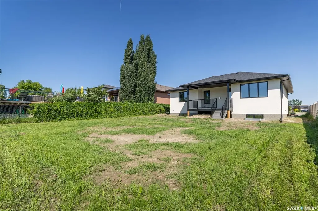 74 Emerald Ridge E White City SK S4L 0A8