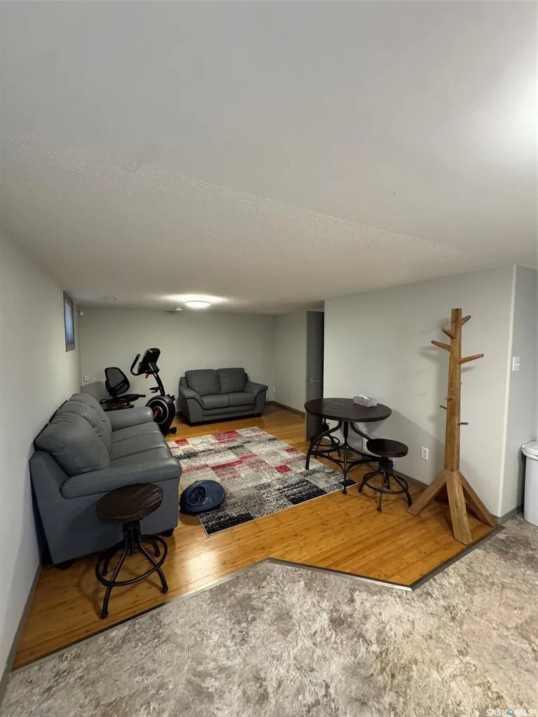 1492 98th Street North Battleford SK S9A 0M4