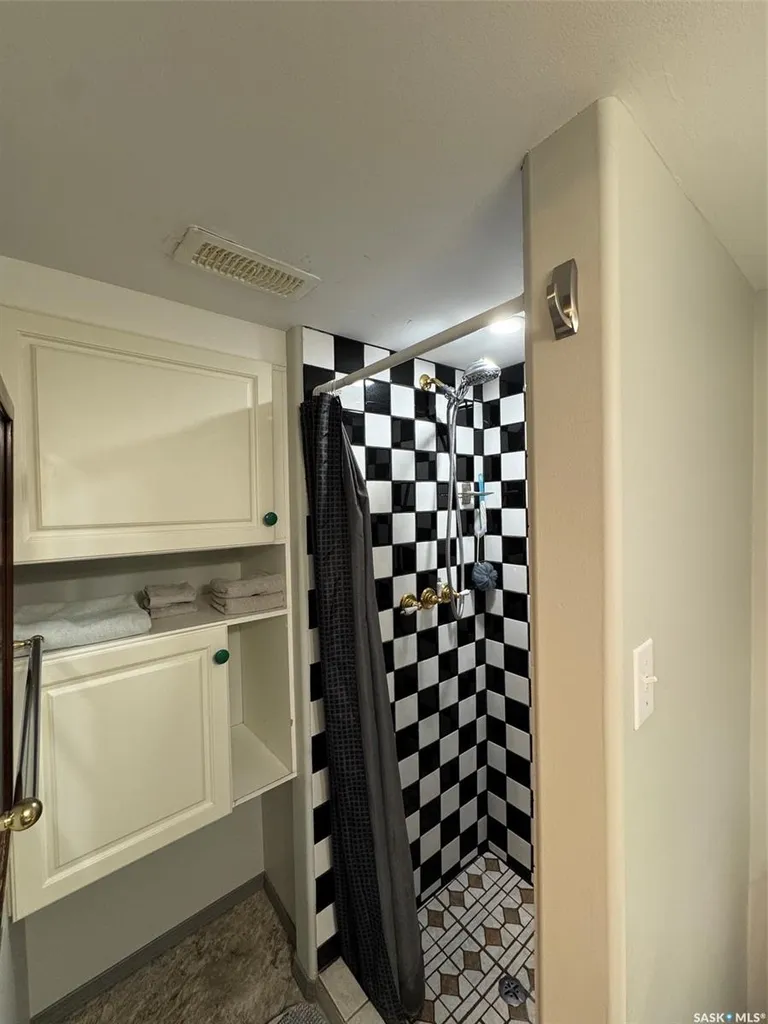1492 98th Street North Battleford SK S9A 0M4