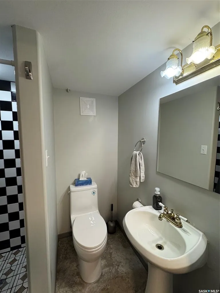 1492 98th Street North Battleford SK S9A 0M4