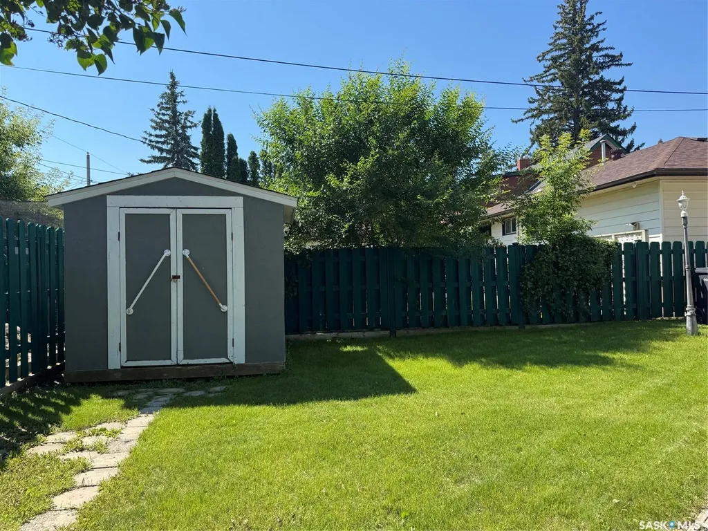 1492 98th Street North Battleford SK S9A 0M4