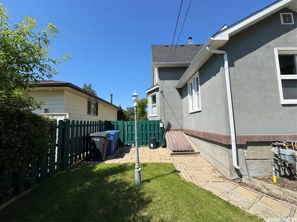 1492 98th Street North Battleford SK S9A 0M4