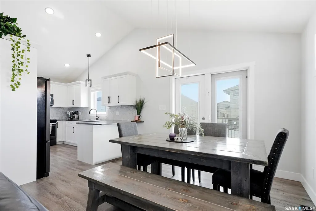 172 Thakur Street Saskatoon SK S7W 1C4