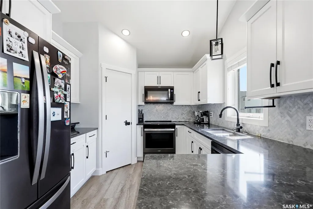 172 Thakur Street Saskatoon SK S7W 1C4
