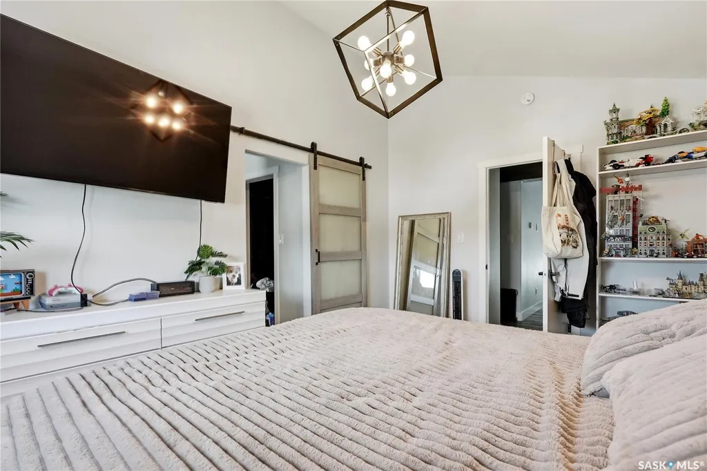 172 Thakur Street Saskatoon SK S7W 1C4