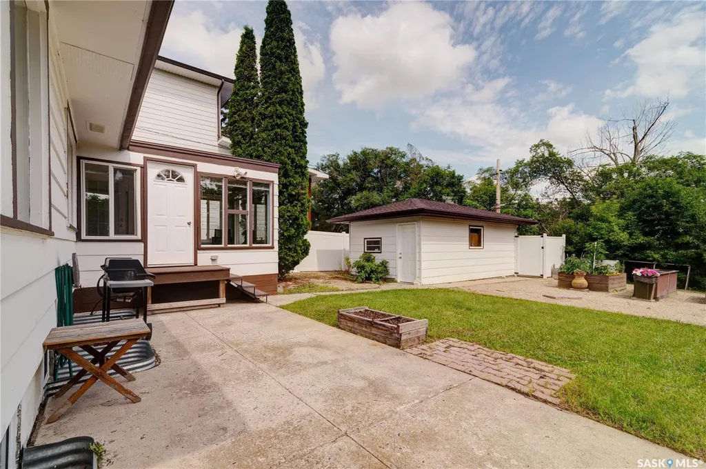 2923 Quinn Drive Regina SK S4P 2W2