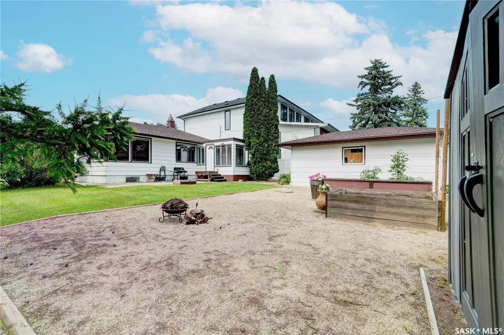2923 Quinn Drive Regina SK S4P 2W2