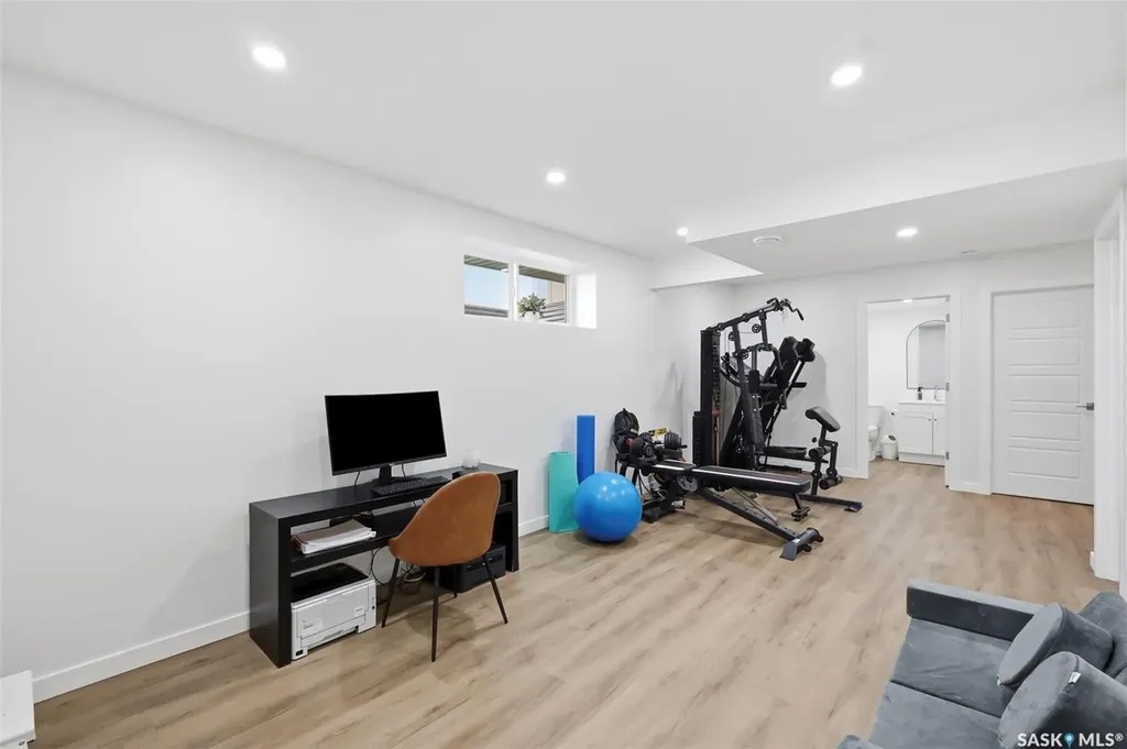 421 Germain Manor Saskatoon SK S7V 0V1