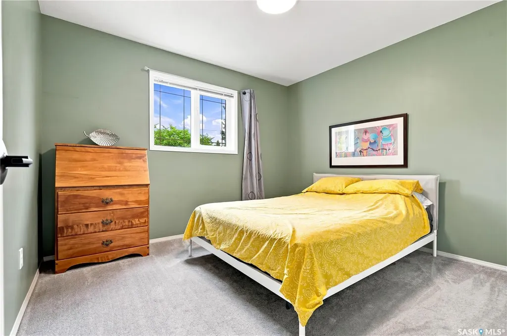 605 Perehudoff Crescent Saskatoon SK S7N 4N7