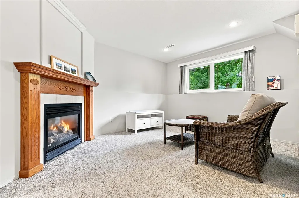 605 Perehudoff Crescent Saskatoon SK S7N 4N7