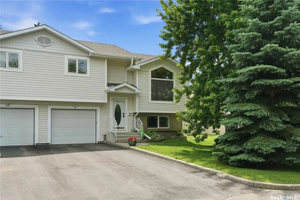 605 Perehudoff Crescent Saskatoon SK S7N 4N7