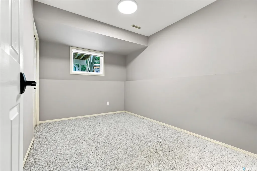 605 Perehudoff Crescent Saskatoon SK S7N 4N7