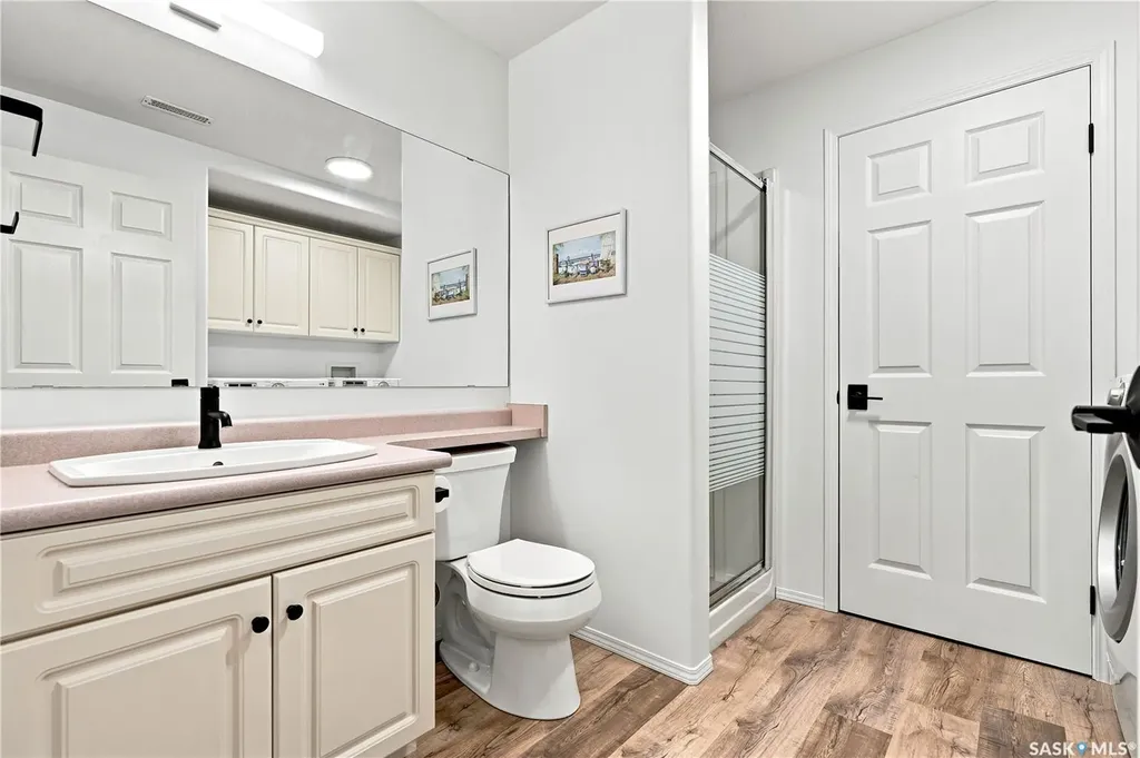 605 Perehudoff Crescent Saskatoon SK S7N 4N7