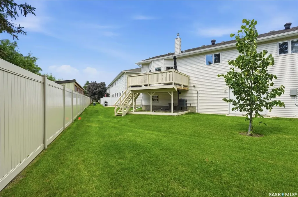 605 Perehudoff Crescent Saskatoon SK S7N 4N7