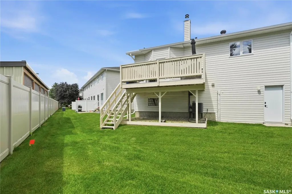 605 Perehudoff Crescent Saskatoon SK S7N 4N7