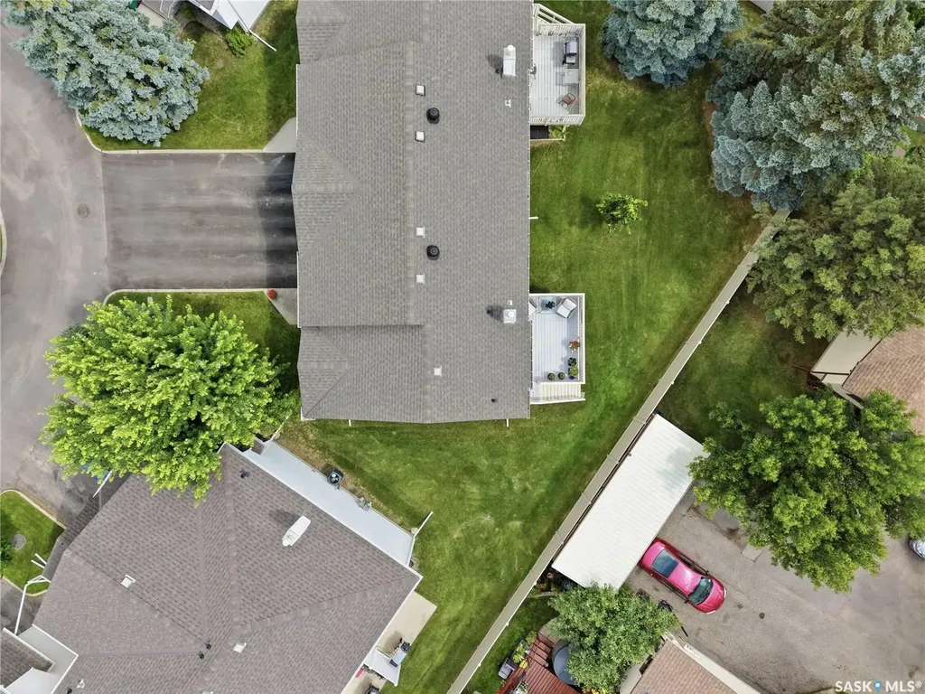 605 Perehudoff Crescent Saskatoon SK S7N 4N7