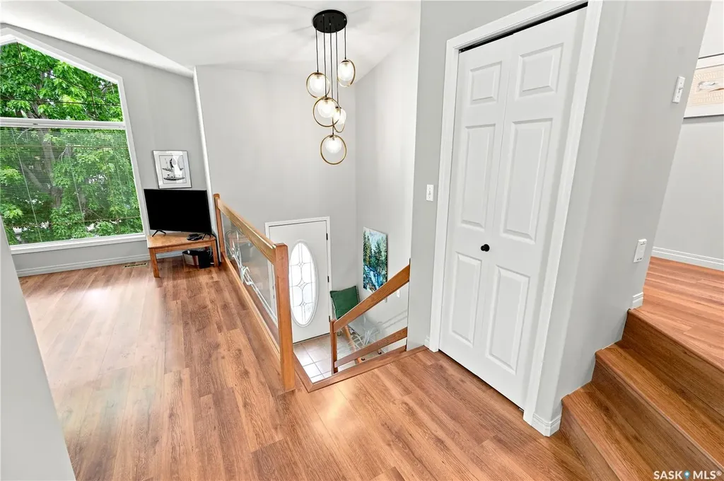 605 Perehudoff Crescent Saskatoon SK S7N 4N7