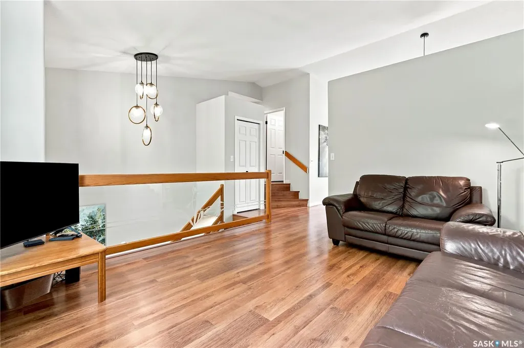 605 Perehudoff Crescent Saskatoon SK S7N 4N7