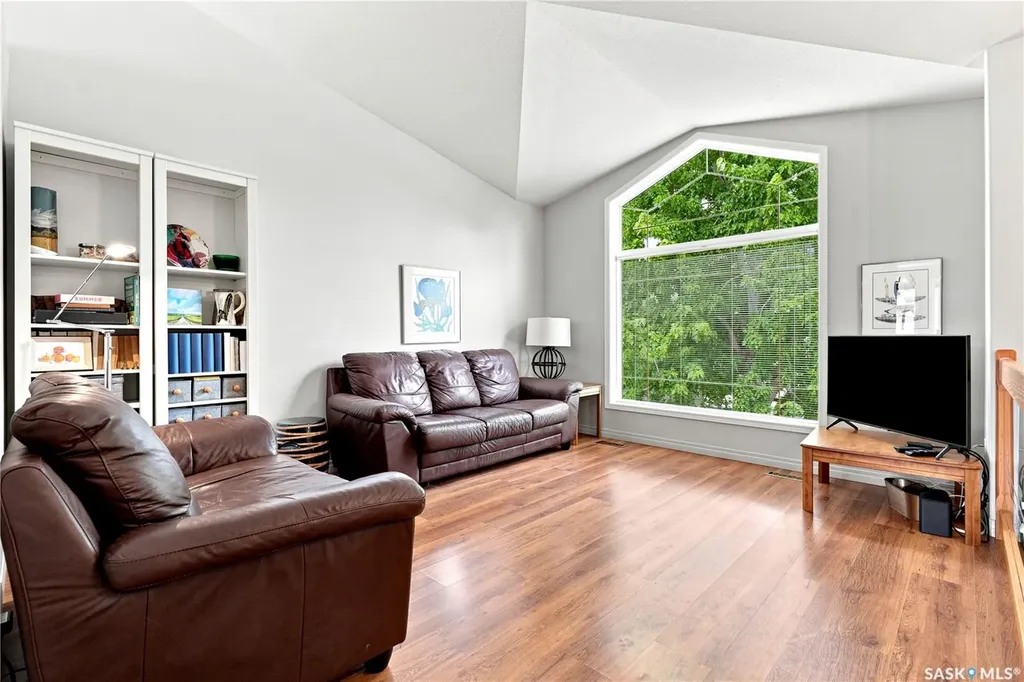605 Perehudoff Crescent Saskatoon SK S7N 4N7