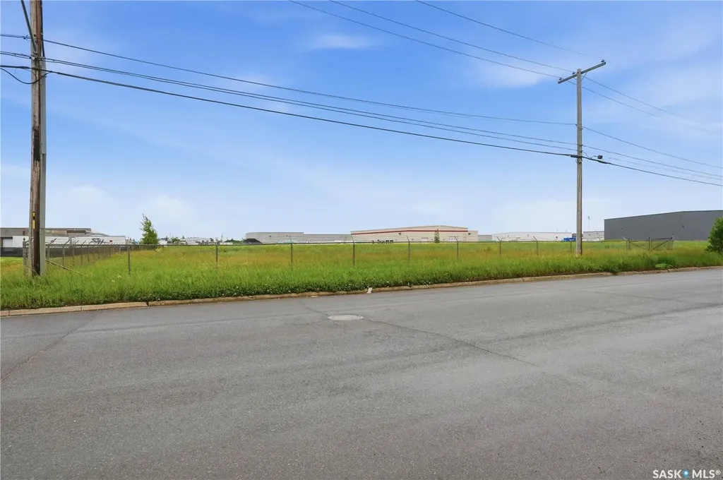 625 10th Avenue E Regina SK S4N 6G7