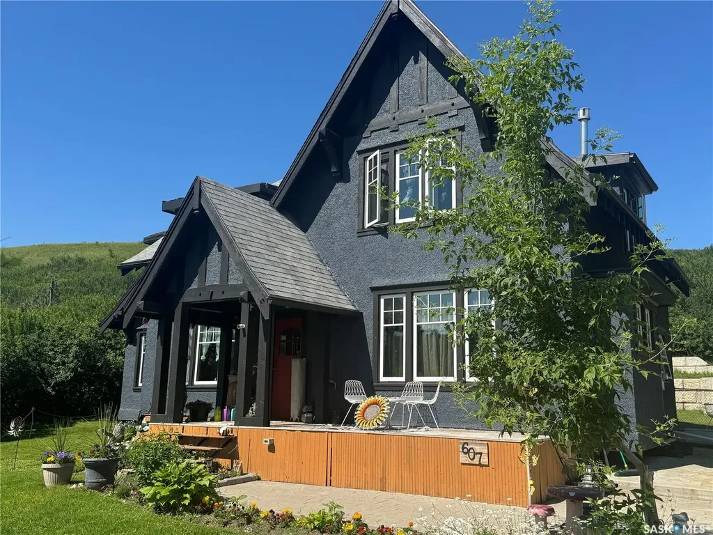 607 Barnett Drive Fort San SK S0G 1S0