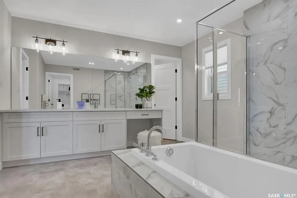 273 Lakeside Boulevard Martensville SK S0K 2T1