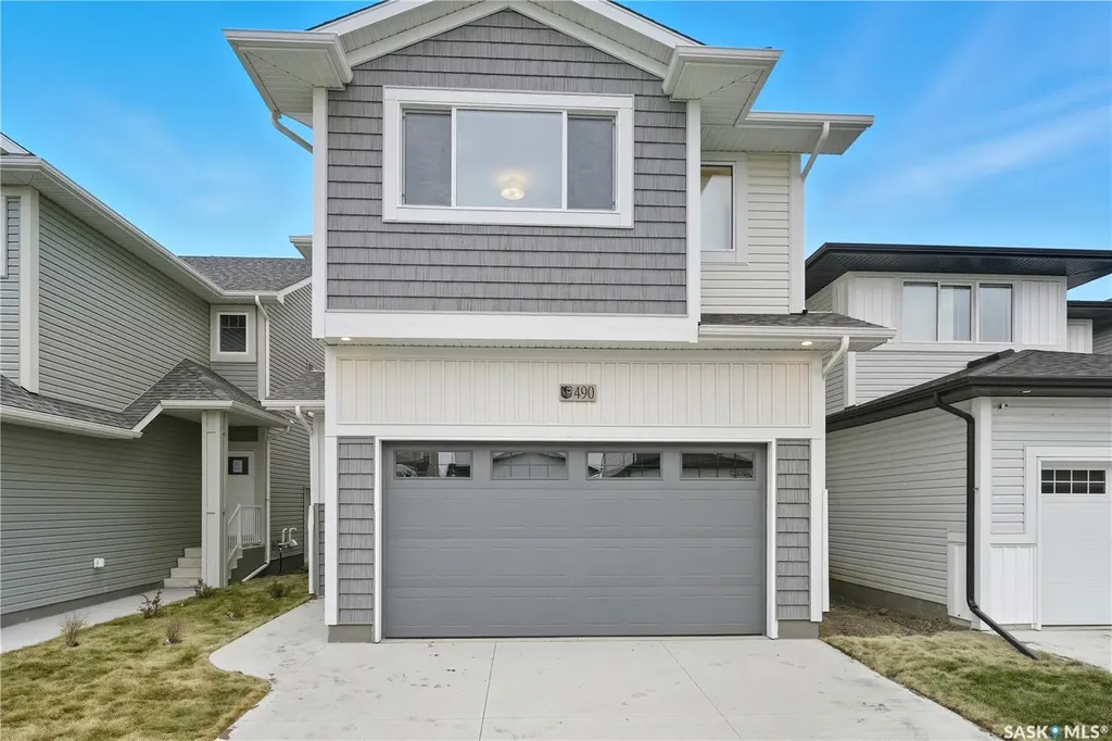 575 Cockcroft Court Saskatoon SK S7V 1Y8