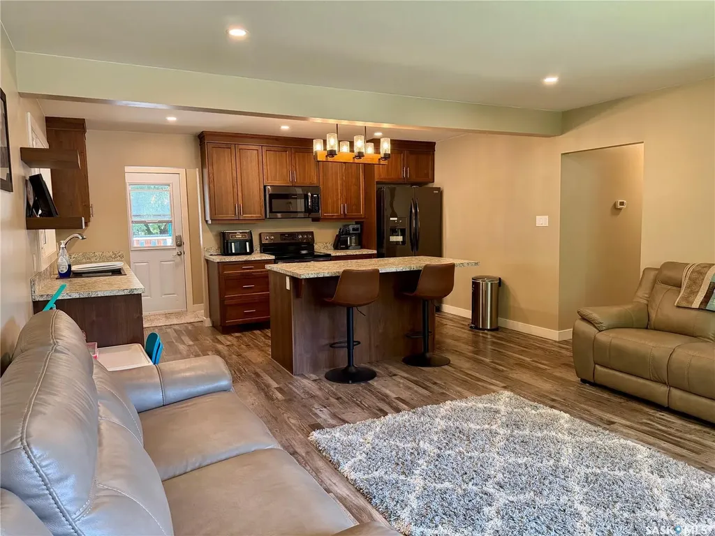 1110 Hastings Street Moose Jaw SK S6H 5R9