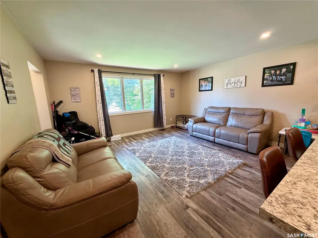 1110 Hastings Street Moose Jaw SK S6H 5R9
