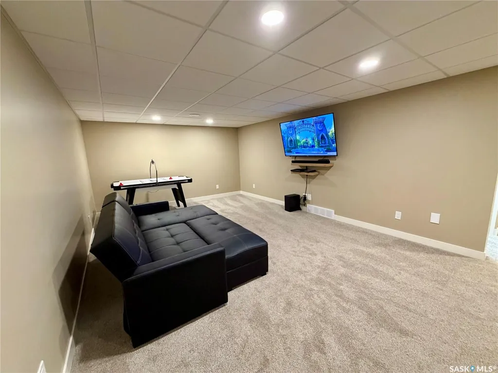 1110 Hastings Street Moose Jaw SK S6H 5R9