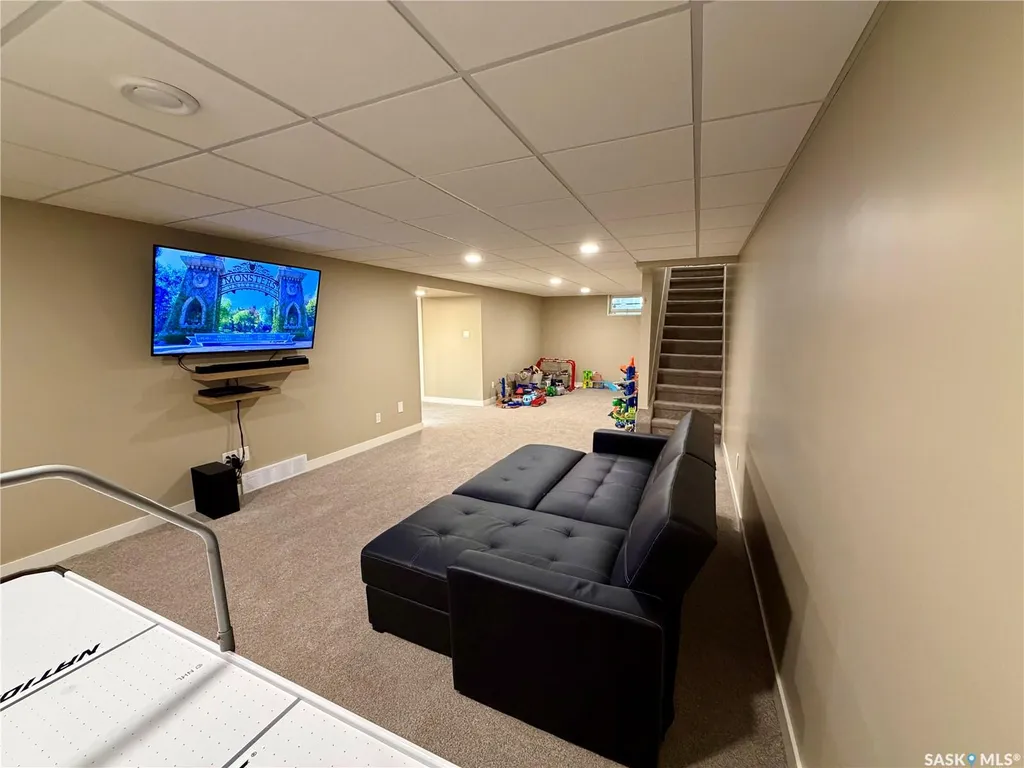 1110 Hastings Street Moose Jaw SK S6H 5R9