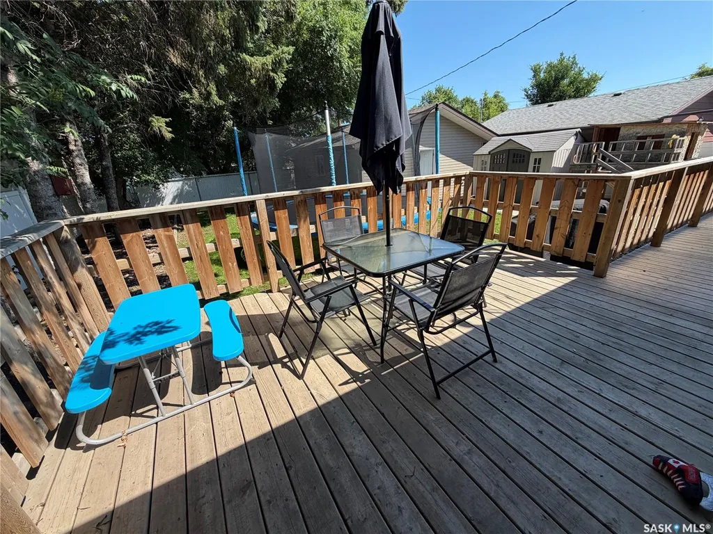 1110 Hastings Street Moose Jaw SK S6H 5R9