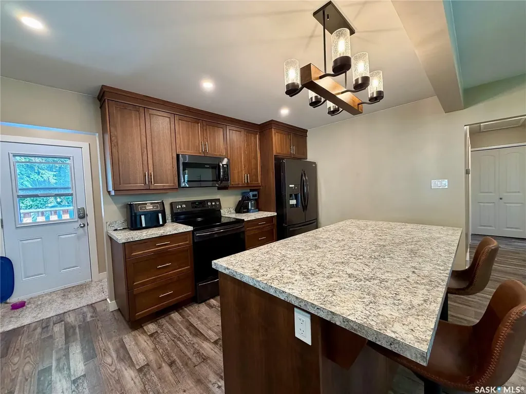 1110 Hastings Street Moose Jaw SK S6H 5R9