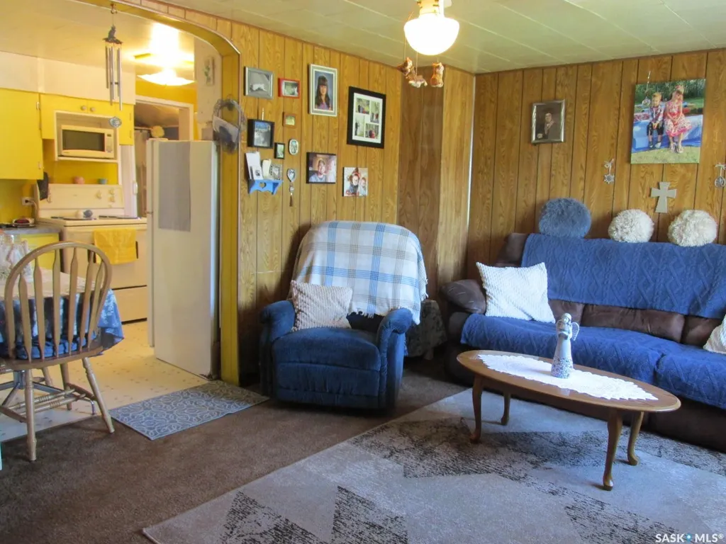 604 Railway Avenue W Nipawin SK S0E 1E0