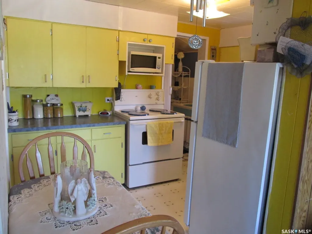 604 Railway Avenue W Nipawin SK S0E 1E0
