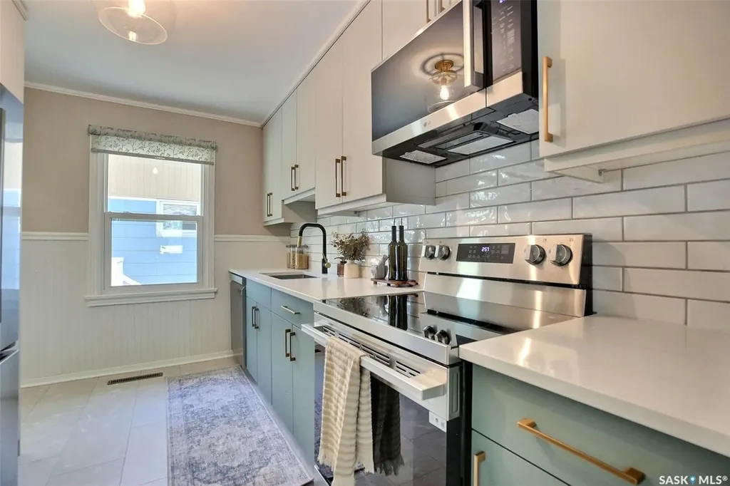 2802 Mctavish Street Regina SK S4S 2C4