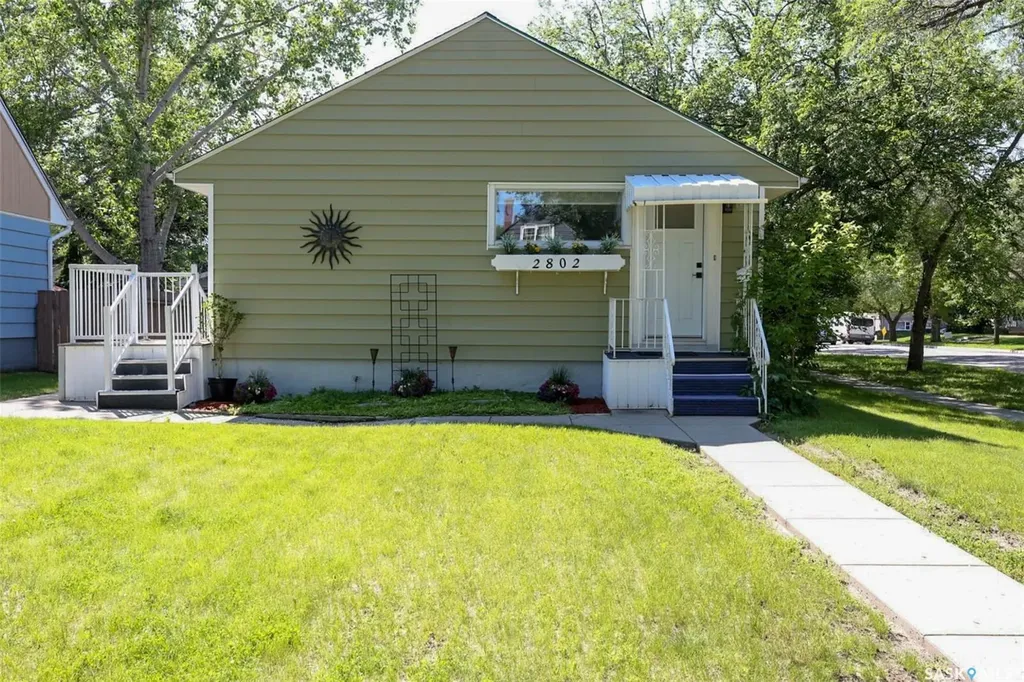 2802 Mctavish Street Regina SK S4S 2C4