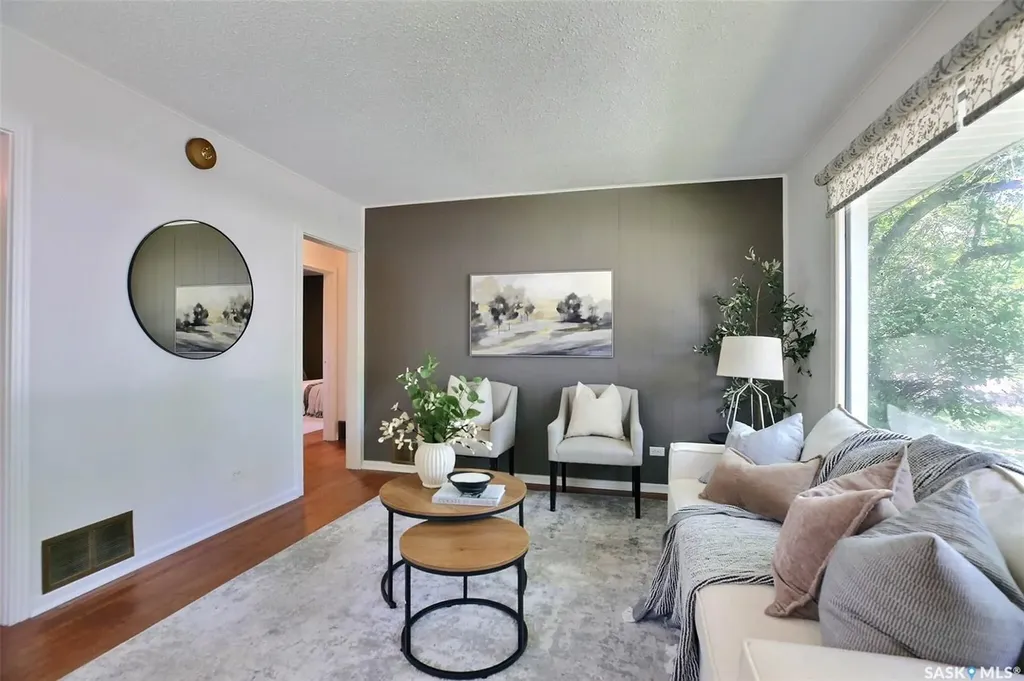 2802 Mctavish Street Regina SK S4S 2C4