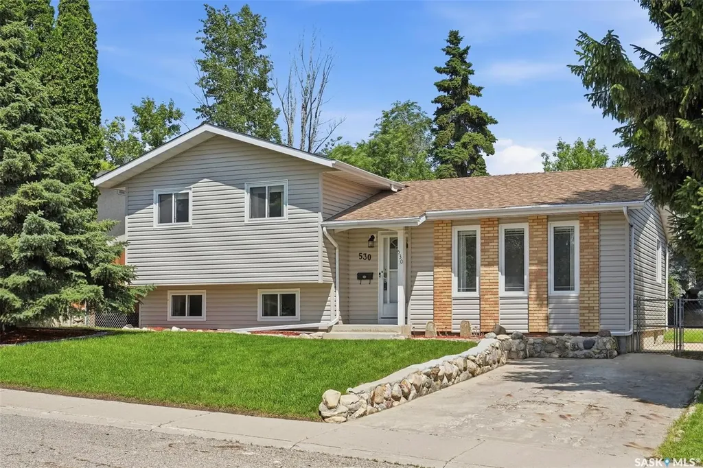 530 Wathaman Crescent Saskatoon SK S7K 4P9