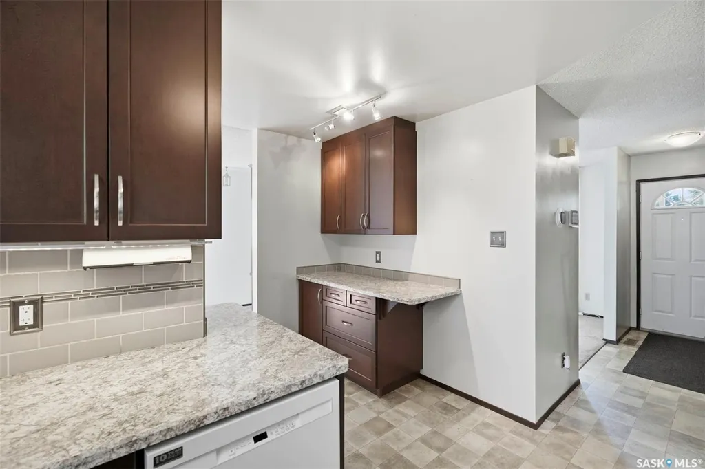 530 Wathaman Crescent Saskatoon SK S7K 4P9