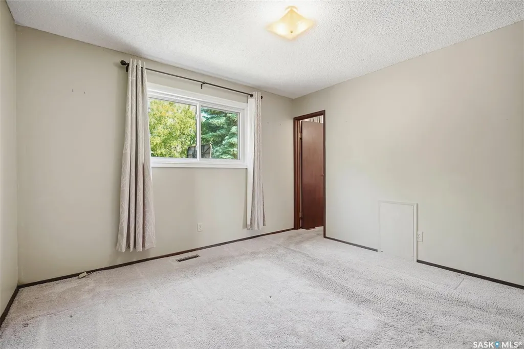 530 Wathaman Crescent Saskatoon SK S7K 4P9