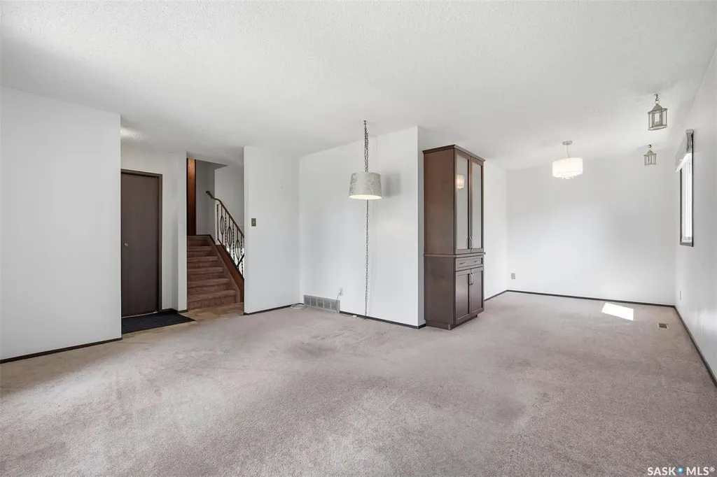 530 Wathaman Crescent Saskatoon SK S7K 4P9