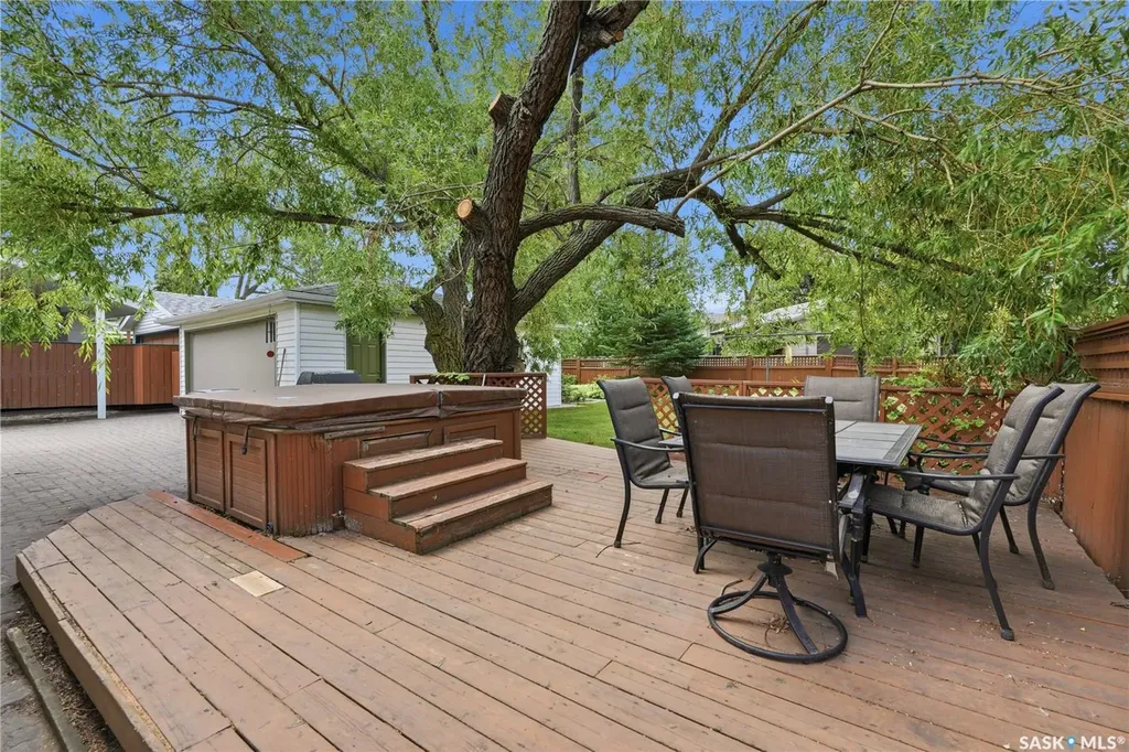 52 Tucker Crescent Saskatoon SK S7H 3H5