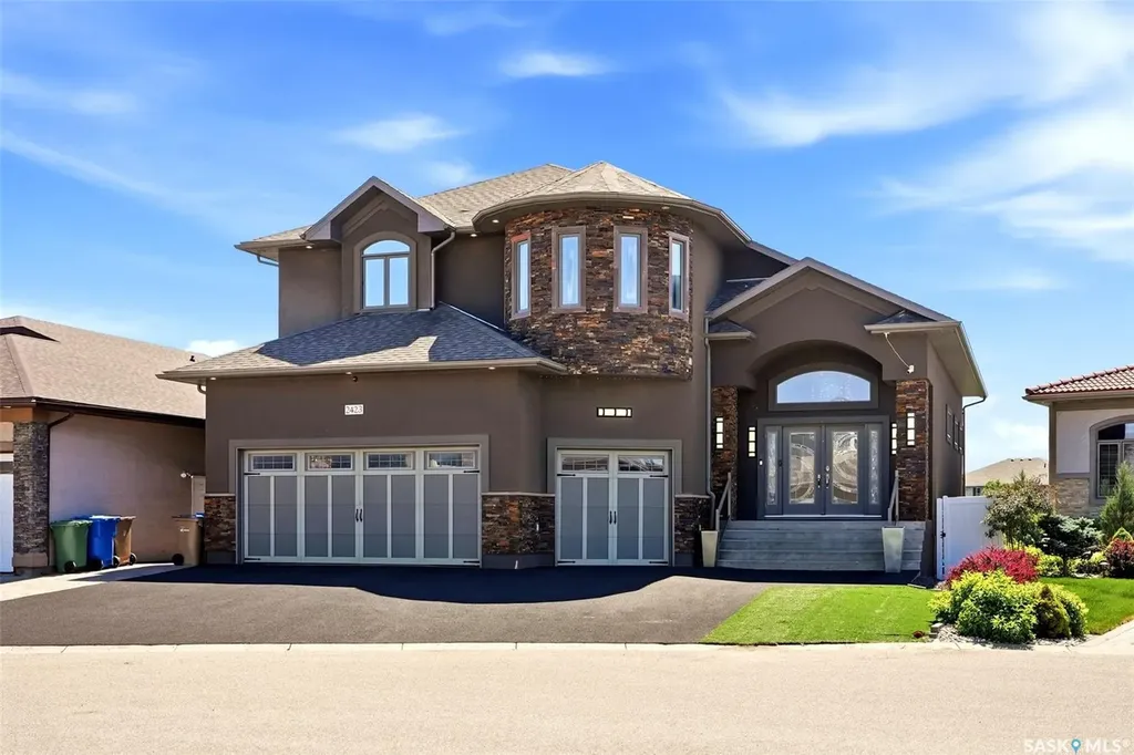 2423 Linner Bay Regina SK S4V 1K3