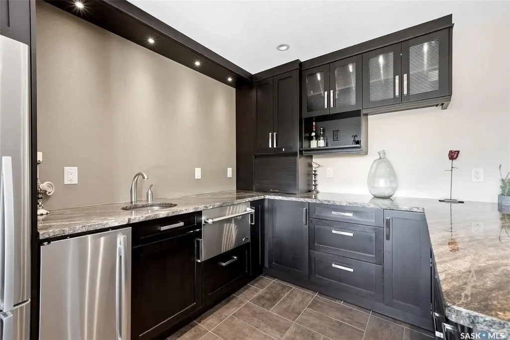 2423 Linner Bay Regina SK S4V 1K3